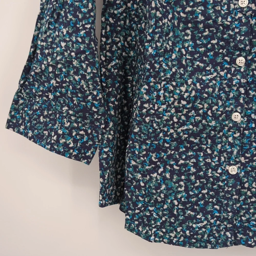 Eddie Bauer Women’s Leaf Motif Button Up Shirt - Picture 4 of 8